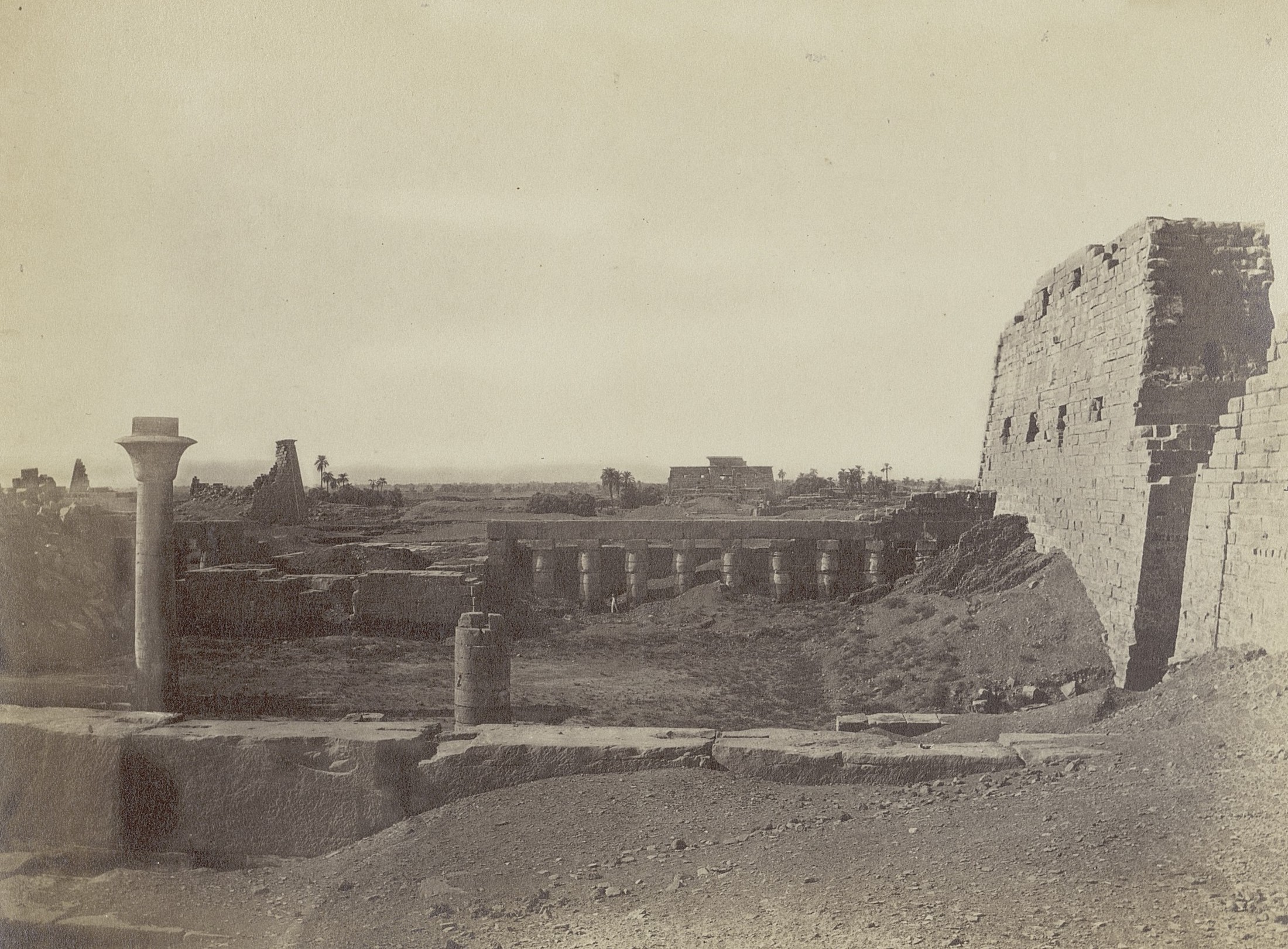 Vue extérieure du temple de Karnak